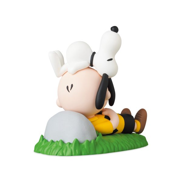 Snoopy & Peanuts Collectible Figure - Napping Charlie Brown & Snoopy