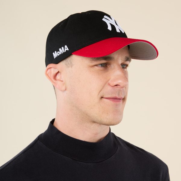 MoMA Yankees Two-Tone Adjustable Baseball Cap - Black/ Red