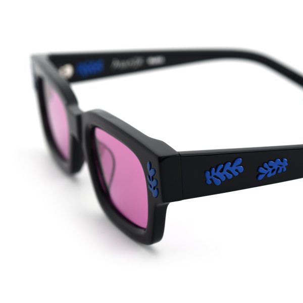 MoMA Henri Matisse The Knife Thrower Akila Sunglasses - Black/ Magenta