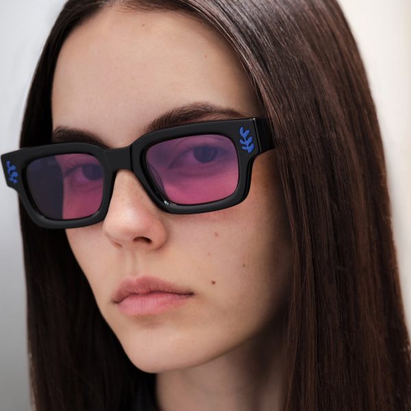 MoMA Henri Matisse The Knife Thrower Akila Sunglasses - Black/ Magenta